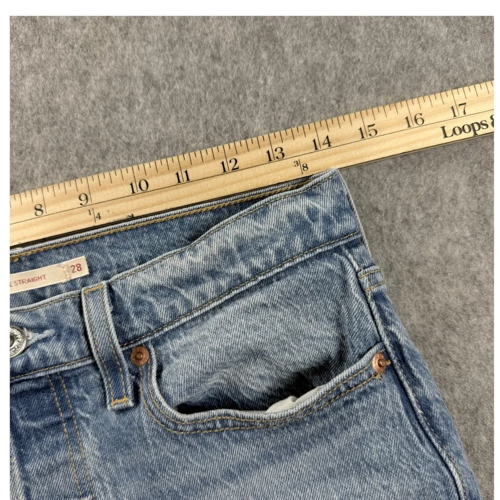 Levi's Premium Wedgie Straight Leg Jeans 28x27 In Middle Man Wash